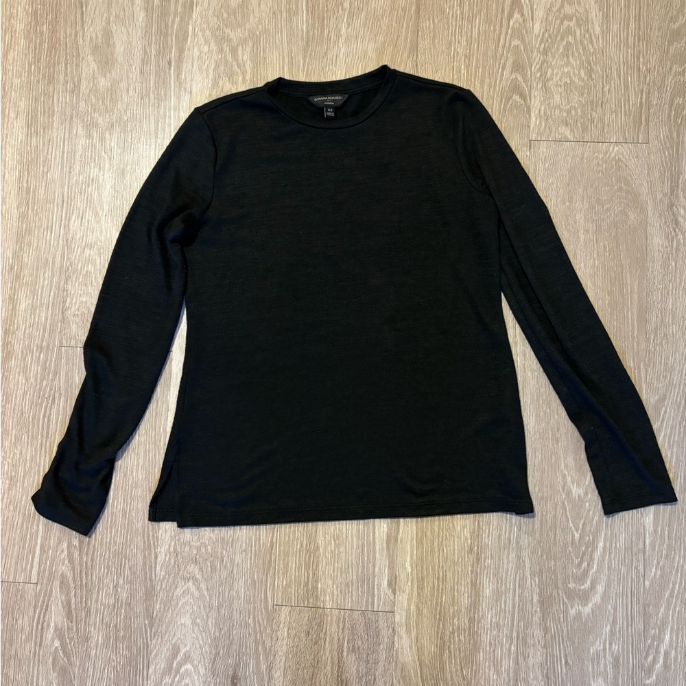 Banana Republic Women’s Luxespun Sweater in Black